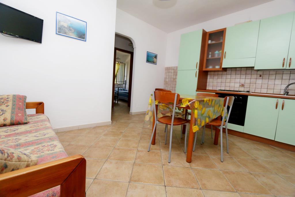 Aparthotel Residenza La Vigna à Parghelia Chambre photo