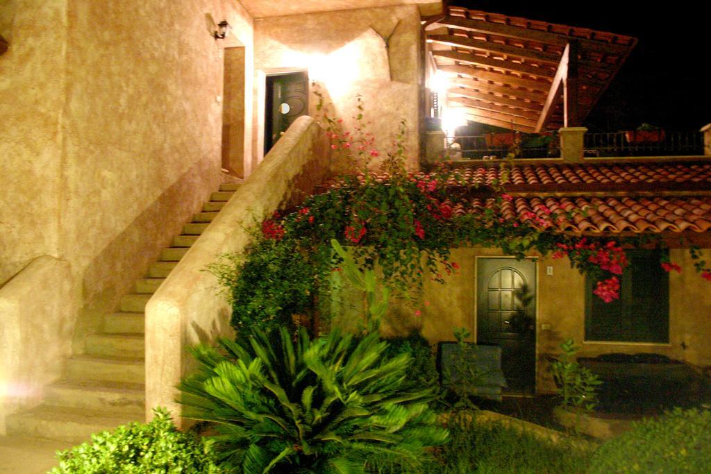 Aparthotel Residenza La Vigna à Parghelia Extérieur photo