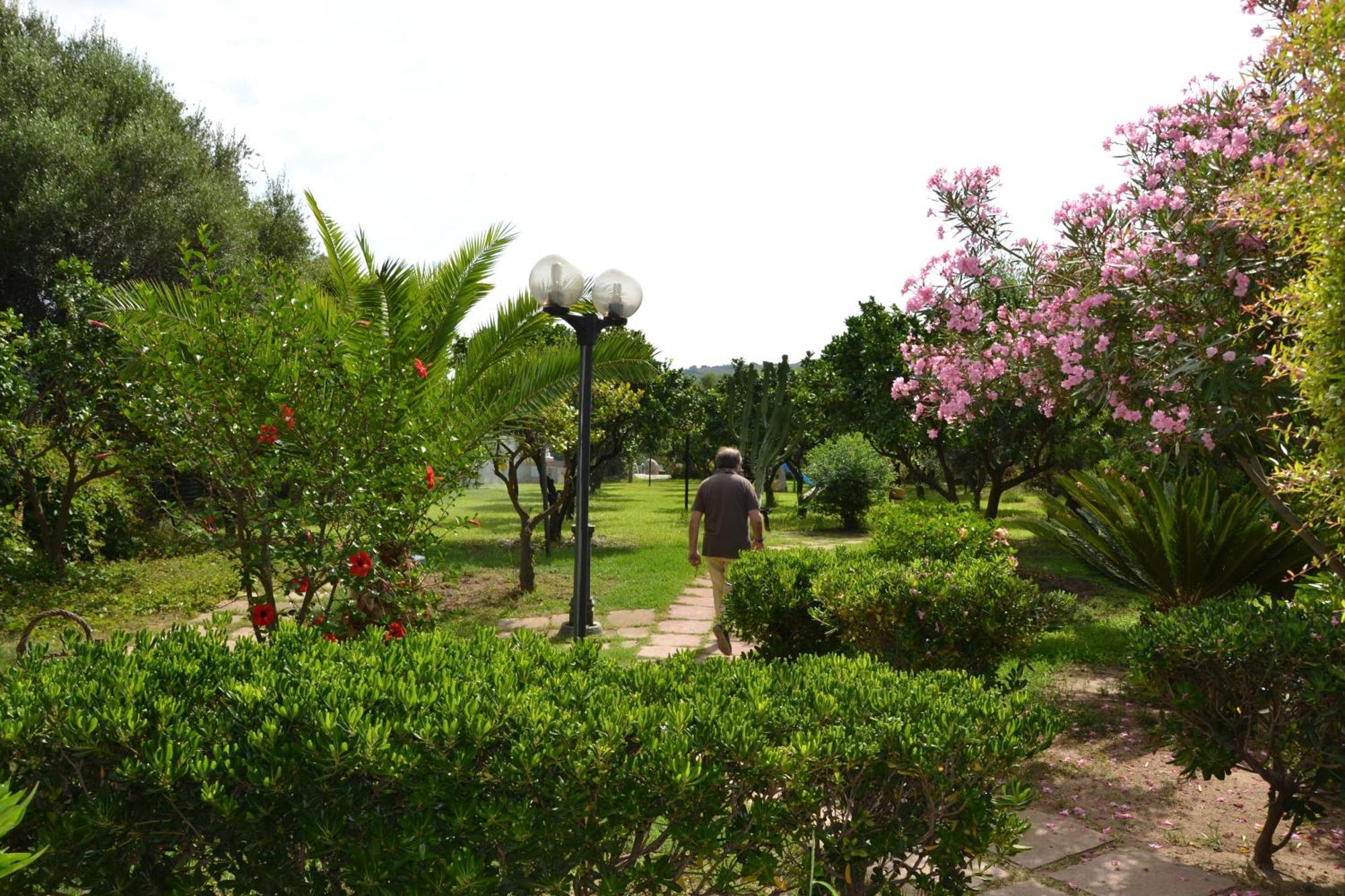Aparthotel Residenza La Vigna à Parghelia Extérieur photo