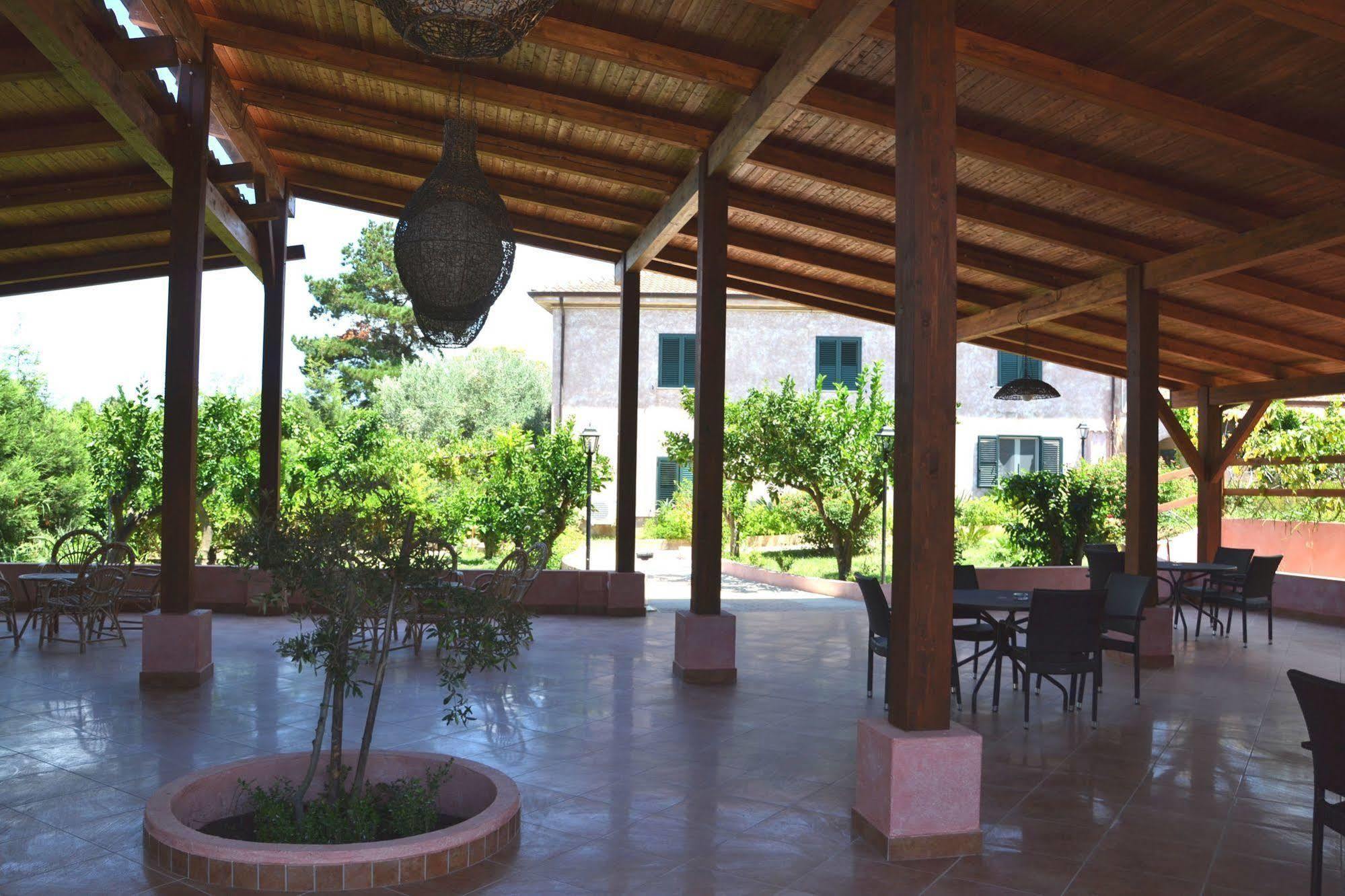 Aparthotel Residenza La Vigna à Parghelia Extérieur photo
