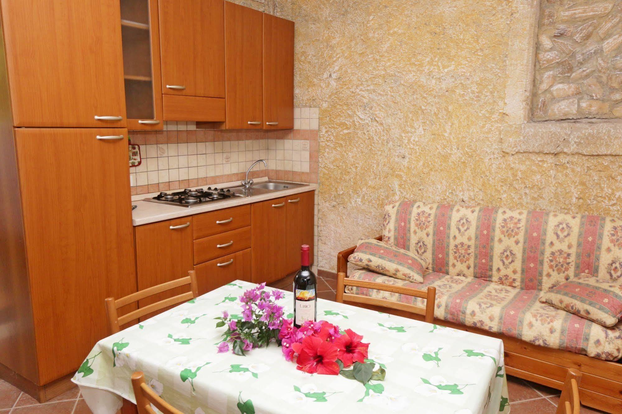 Aparthotel Residenza La Vigna à Parghelia Extérieur photo