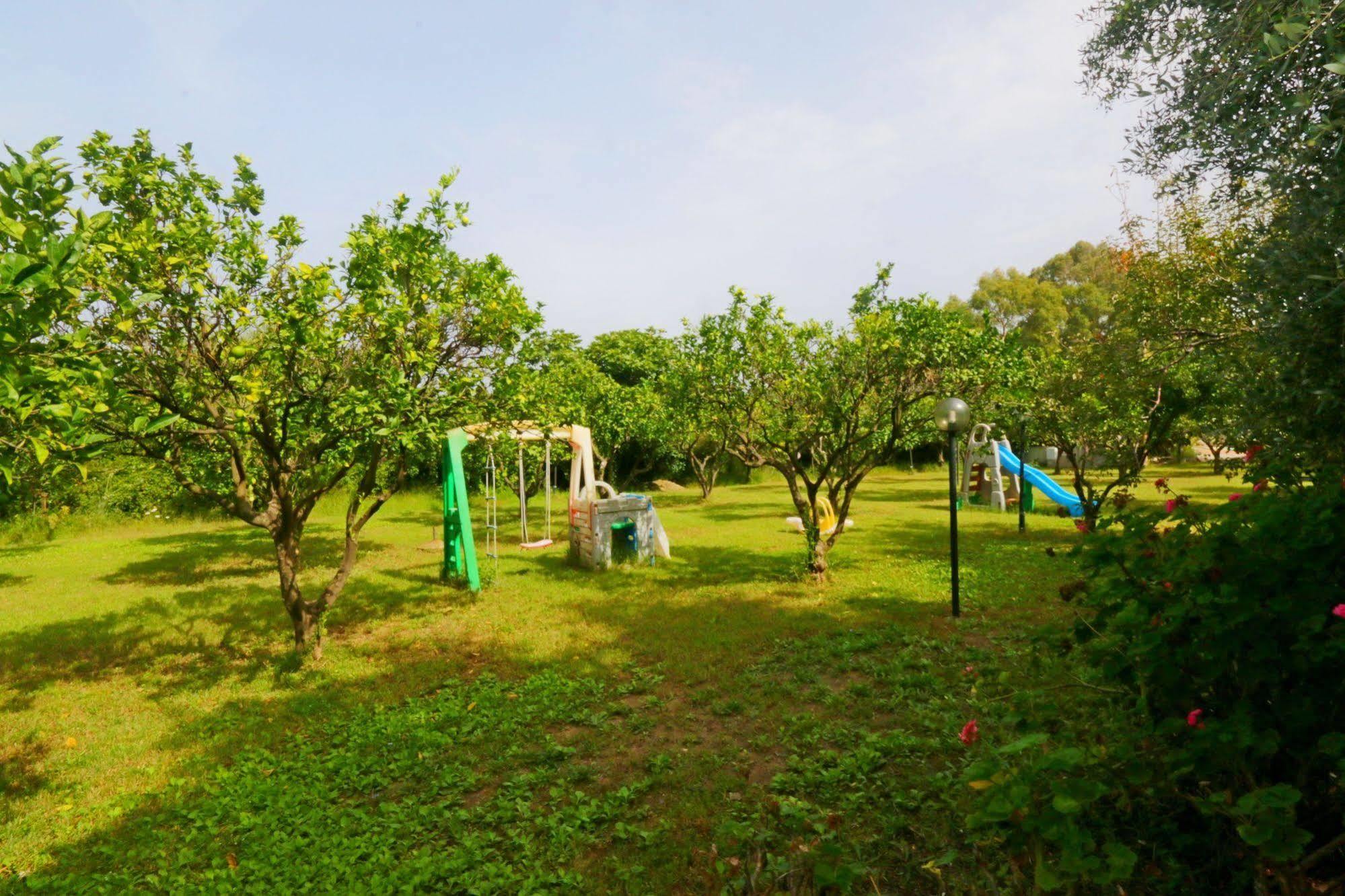 Aparthotel Residenza La Vigna à Parghelia Extérieur photo
